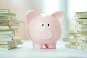 piggy-bank-with-lots-of-money_1098-969